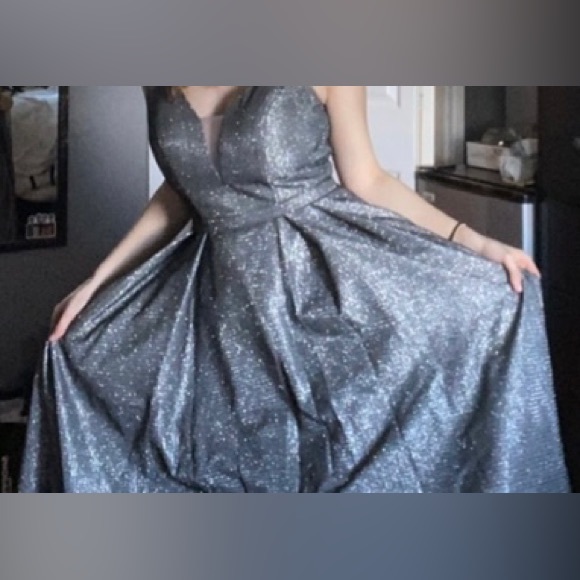 Prom dress: sparkly dark gray - Picture 10 of 11